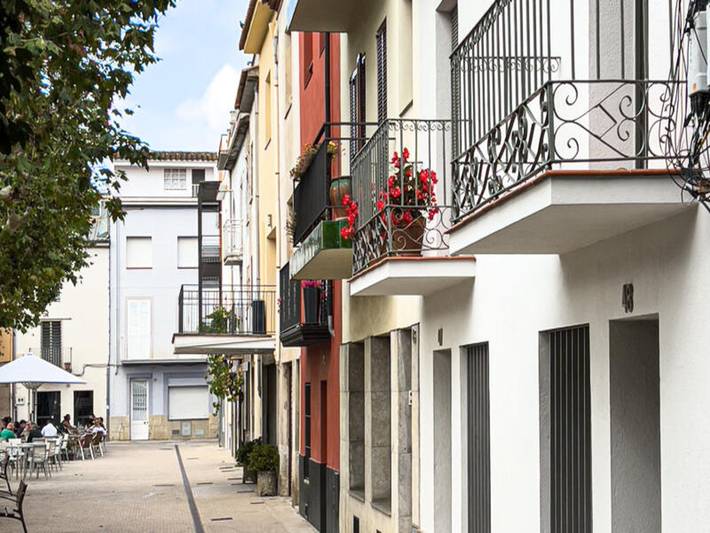 Gîte pour 4 personnes, avec balcon, adapté aux familles à Banyoles - 2