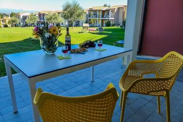 Ferienpark für 6 Personen in Castelnuovo del Garda, Gardasee-Berge, Bild 2