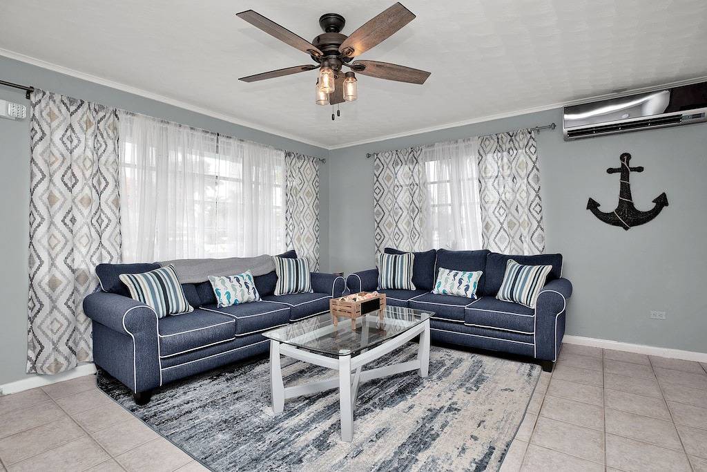 Yellowtail Escape! 3/2 single family w. 60ft dock in Marathon, Monroe County