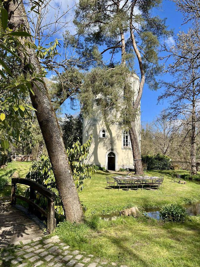 Location de vacances pour 2 personnes, avec vue ainsi que jardin et terrasse à Châteaufort - 2