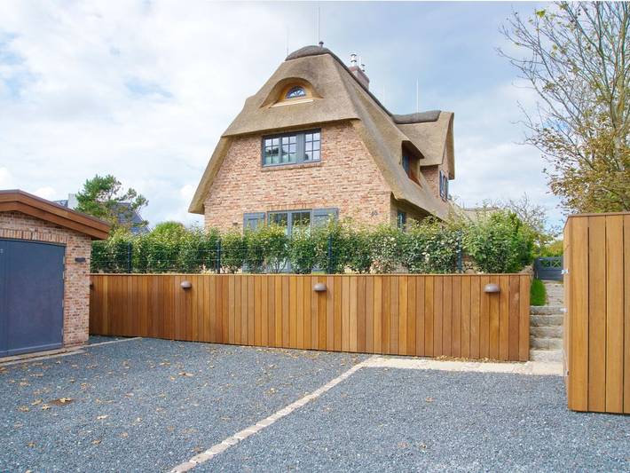 Fien to Huus - Hausteil im Ug, Eg, Og, Dg ca.  140m² Nutzfläche, keine Haustiere erlaubt. in Wenningstedt, Sylt