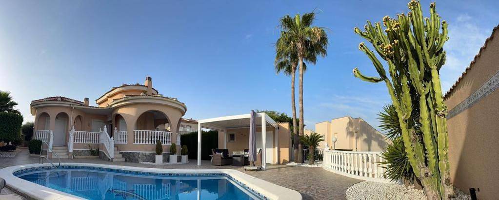 Casa rural para 6 personas, con jardín además de vistas y piscina en Rojales - 3