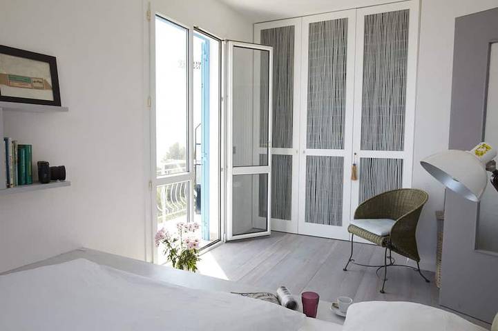 Modernes Traumhaus mit atemberaubendem 180 Grad Blick bis Antibes in Grimaldi (Ventimiglia), Ventimiglia