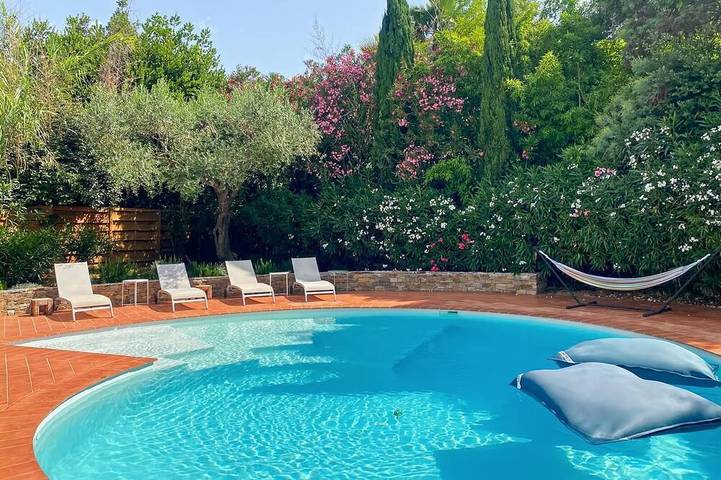 Villa pour 12 personnes, avec jardin et balcon à La Croix-Valmer