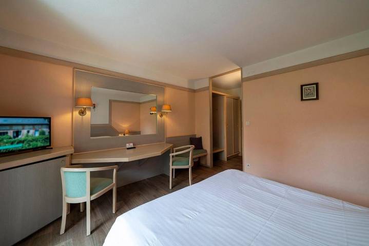 Hôtel pour 4 personnes à Saint-Hippolyte - 2