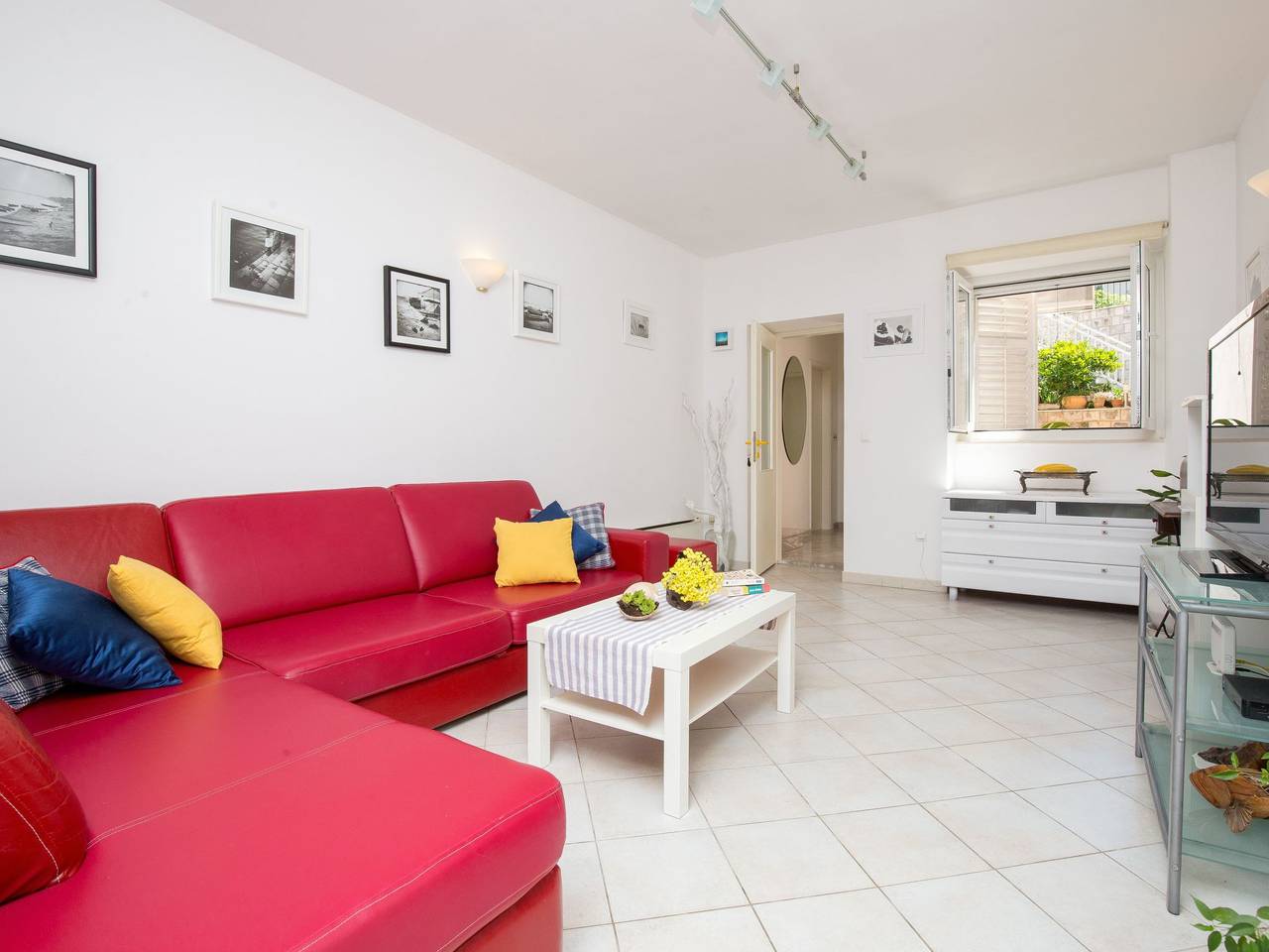 Großes Ferienhaus mit Terrasse und Garten in Zaton, Grad Dubrovnik