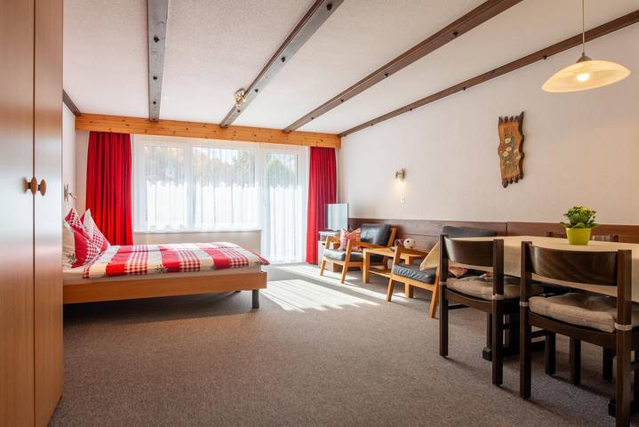 Gîte pour 2 personnes, avec vue et jardin dans Valais - 4