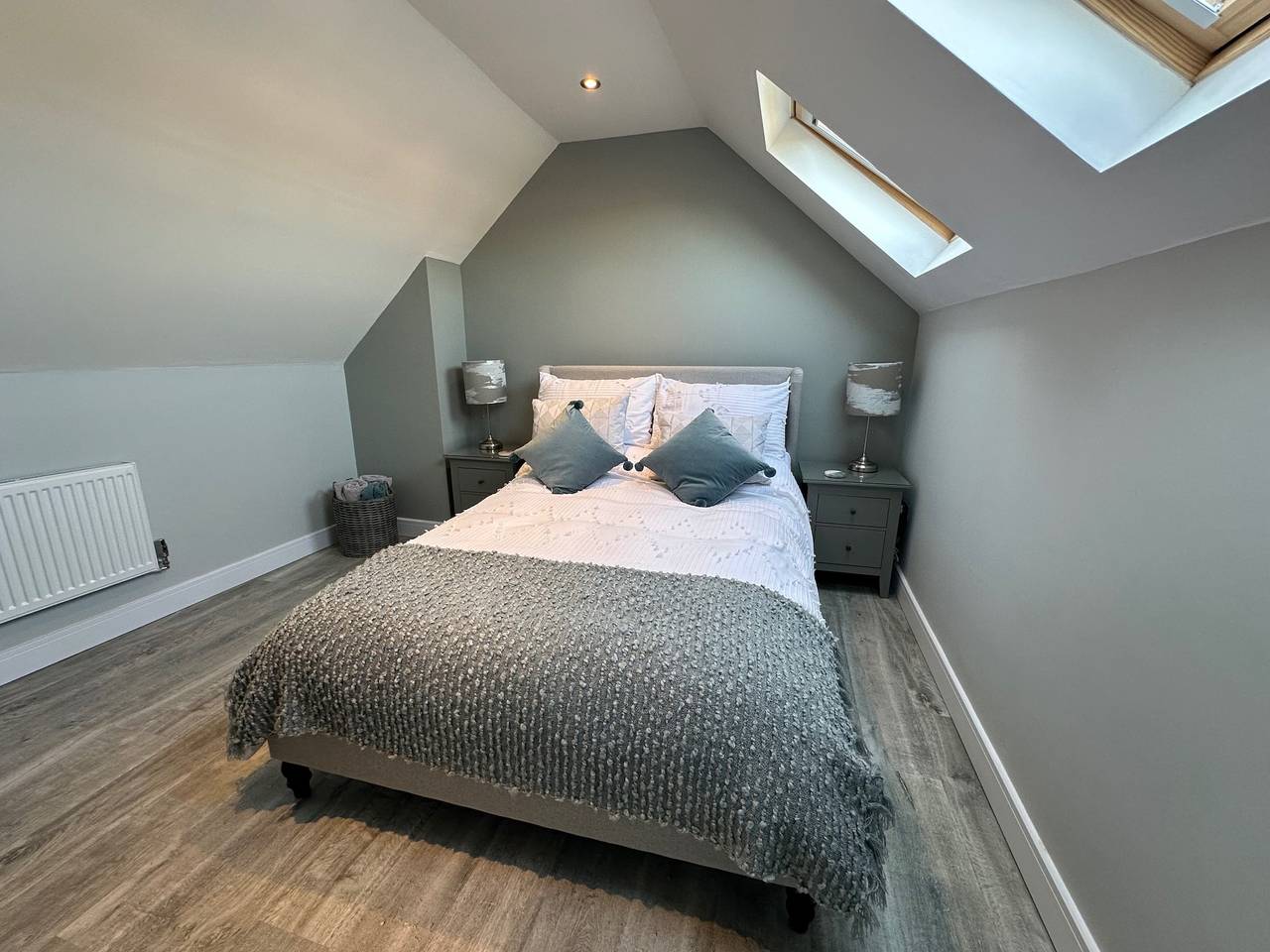 Stylish Home - Sleeps 4 & Free Parking in Hinckley und Bosworth, Heart of England