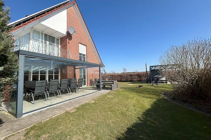 Ferienhaus für 12 Personen, mit Balkon und Whirlpool sowie Garten und Sauna in Emsbüren - 4