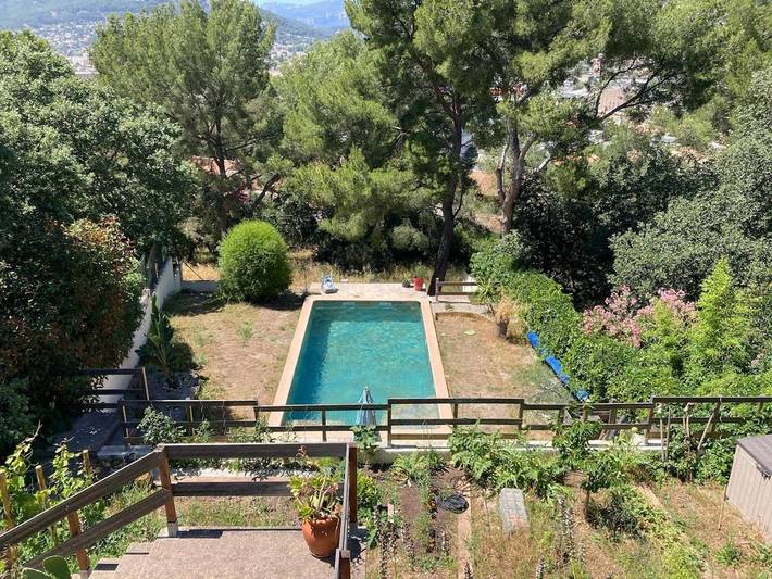 Maison de vacances pour 9 personnes, avec Terrasse et Jardin ainsi que Piscine et Vue à La Valette-du-Var