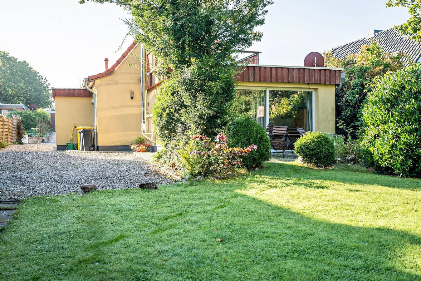 Ganze Wohnung, Ferienwohnung 'Öko Fewo Sturmmöwe' mit privater Terrasse, privatem Garten und Wi-Fi in Kieler Förde, Kiel
