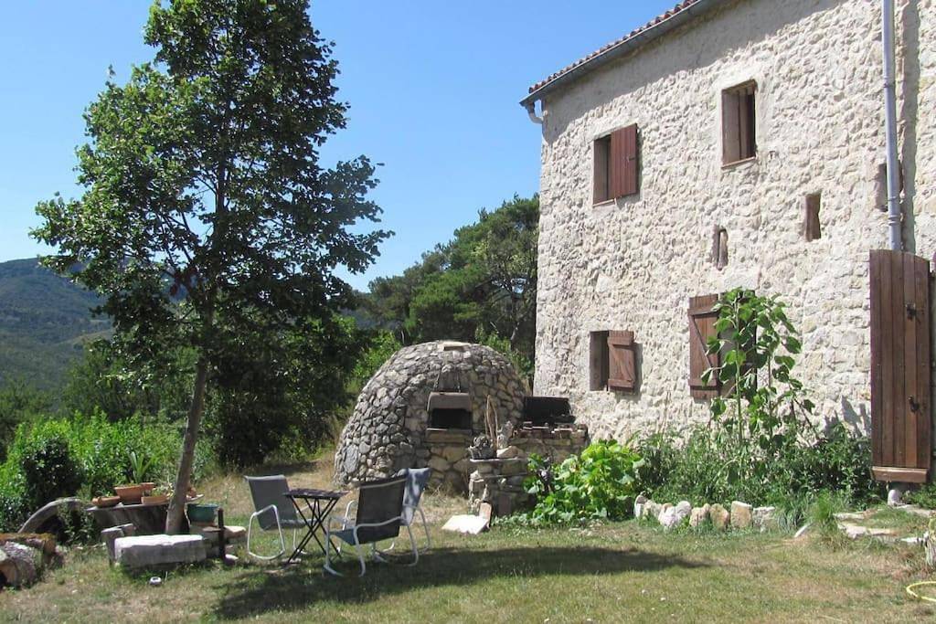 Three-Bedroom House in La Martre, Région de Draguignan
