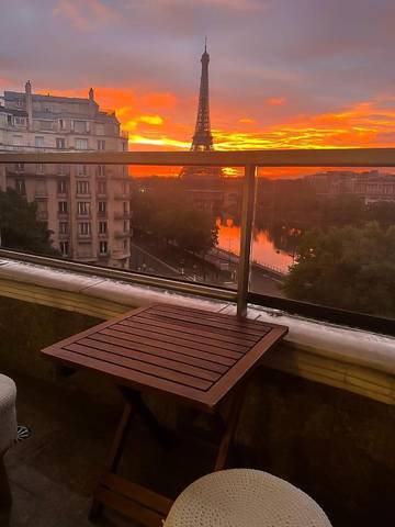Maison d’hôte pour 2 personnes, avec vue ainsi que vue sur le lac et terrasse, animaux acceptés près de la Tour Eiffel
