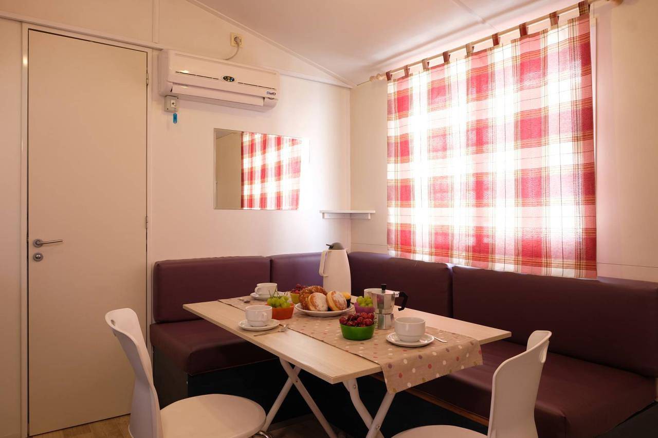 Casa vacanza per 5 persone con piscina in Lido Club Bassamarea, Porto Cesareo