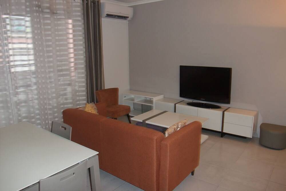 Ganze Wohnung, Neue T3 Apartment Center Bezier Sicheres Parken in Béziers, Côte d'Améthyste
