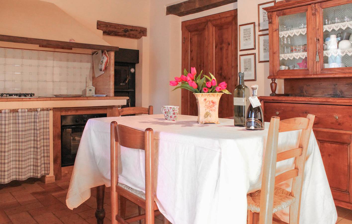 Ferienhaus für 9 Personen mit Garten in Serrungarina, Colli al Metauro