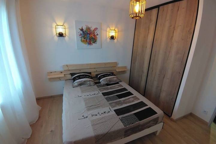 Location de vacances pour 9 personnes, avec terrasse et jardin à Laval-Saint-Roman - 2