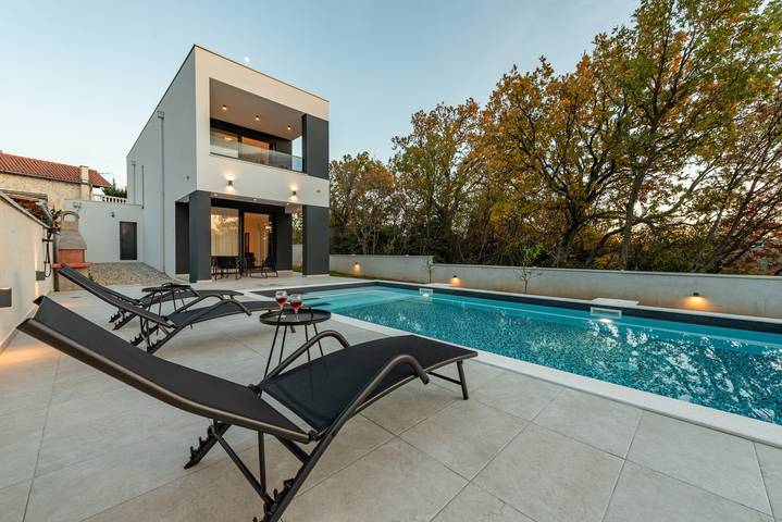 Villa für 6 Personen, mit Garten und Terrasse in Jasenice - 3