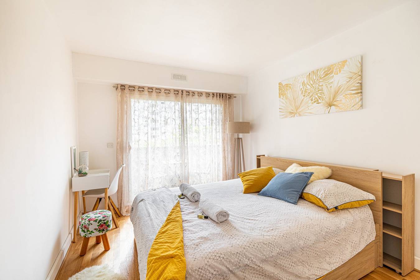 Apartamento entero, Guestready - Sunny Side Up con balcón in Courbevoie, Altos del Sena