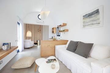 Villa for 2 People in Santorini, Cyclades, Photo 4