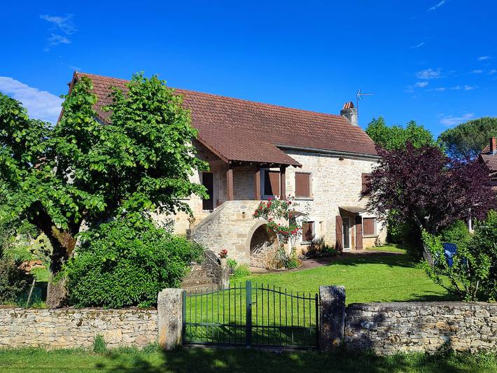 Maison de vacances « Maison 6 à 10 personnes » avec piscine privée, terrasse et Wi-Fi in Sainte-Croix (Aveyron), Quercy