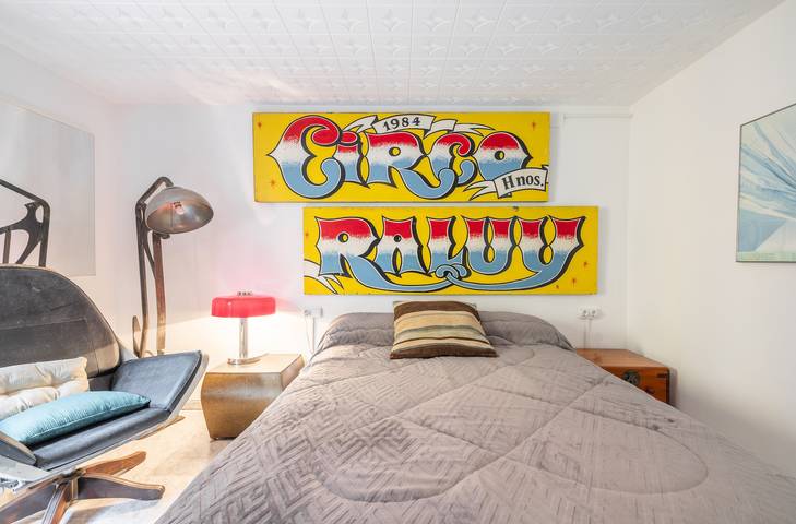 Apartamento entero, Apartamento 'La Fabriqueta' con vistas a la montaña, Wi-Fi y aire acondicionado in Riudecañas, Baix Camp