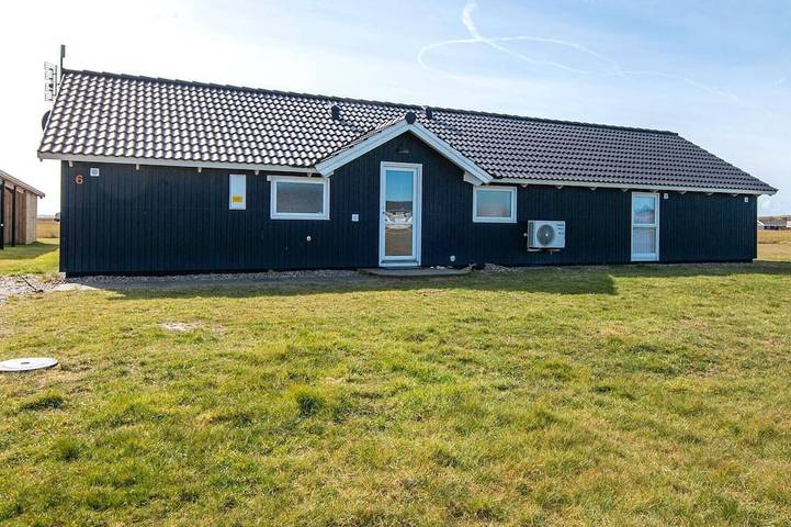 Ferienhaus für 10 Personen, mit Whirlpool und Terrasse sowie Sauna in Vejlby Klit