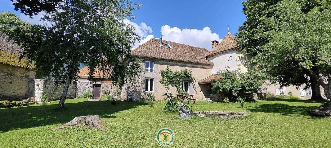 Gîte pour 6 personnes, avec Terrasse ainsi que Jardin et Vue