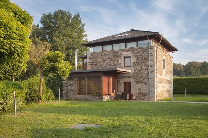 Casa rural con piscina para 10 personas, con Balcón y Terraza además de Jardín y Piscina en Provincia de Lugo - 2