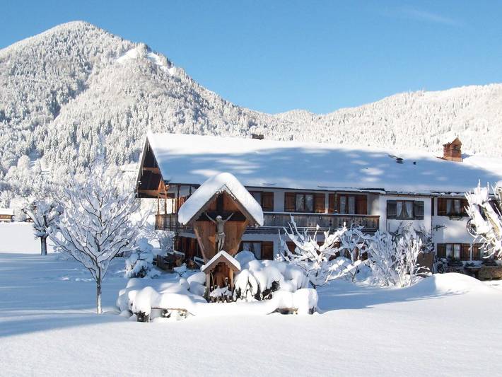 Bauernhaus für 2 Personen, mit Ausblick und Balkon sowie Garten, kinderfreundlich in Alpenland Tegernsee Schliersee