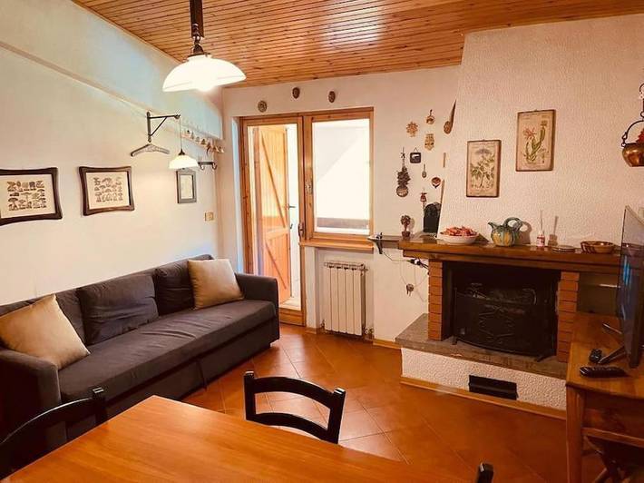 Appartamento per 4 persone, con panorama e balcone nonché giardino a Pescocostanzo