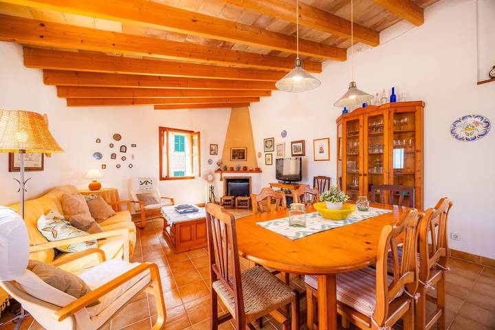 Casa de férias 'Ca Sa Padrina' com vista para o mar, terraço privado e acesso Wi-Fi in Banyalbufar, Costa de Maiorca