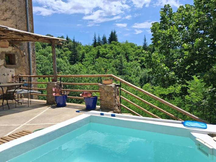 Location de vacances pour 4 personnes, avec Terrasse ainsi que Piscine et Vue à Mandagout - 3