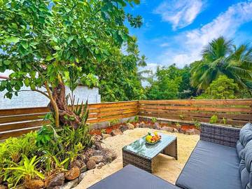 Gîte pour 2 personnes, avec jardin dans Ha'apiti