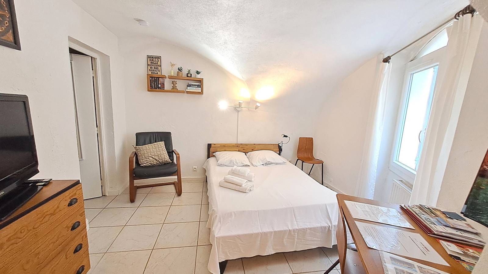 Estudio entero, Studio cosy au cœur de Saint-Paul-Trois-Châteaux, Drôme Provençale in Saint-Paul-Trois-Châteaux, Región de Nyons