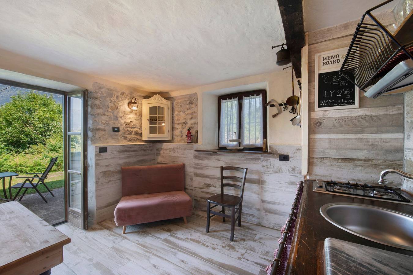 Appartamento intero, Appartamento 'Casale La Selva Cottage Piccolo' con giardino e piscina condivisa e Wi-Fi in Bene Lario, Provincia di Como