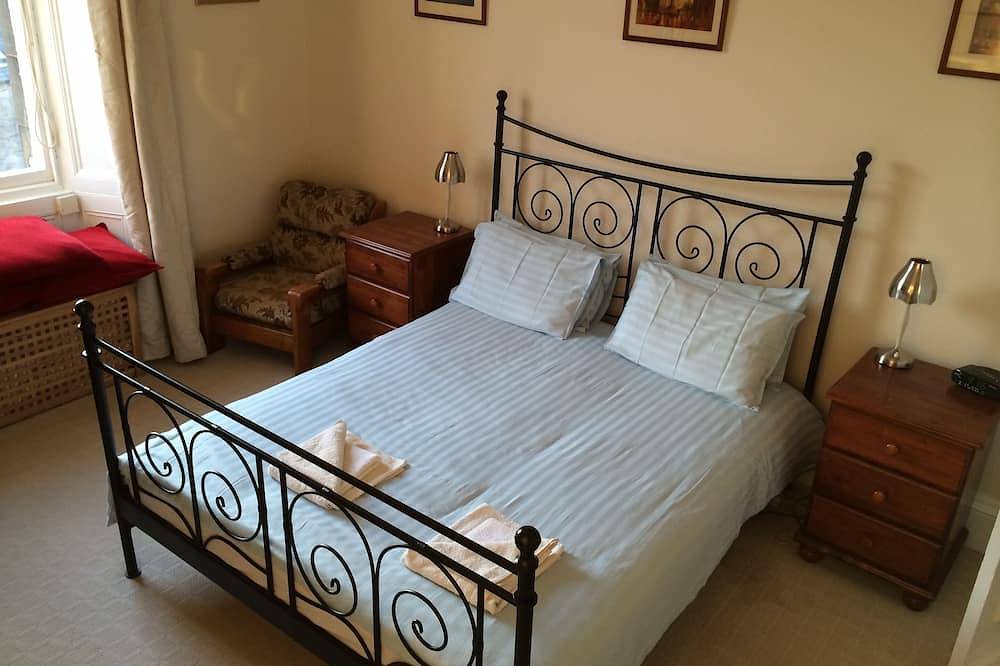 Entire apartment, Beautiful Apartment On The Edge Of Edinburgh’s Historic New Town in Edinburgh, Edinburgh and Lothian