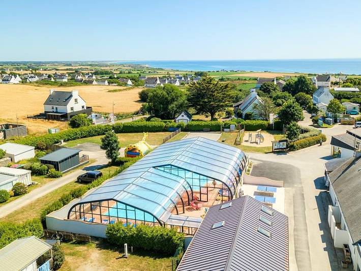 Mobil home pour 6 personnes, avec bassin pour enfant