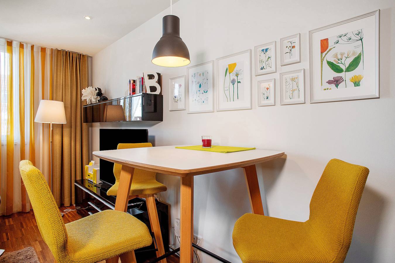 Ganze Wohnung, Ferienwohnung 'Ins Gelbe, 50qm' mit Balkon und Wi-Fi in Langenargen, Region Bodensee-Oberschwaben