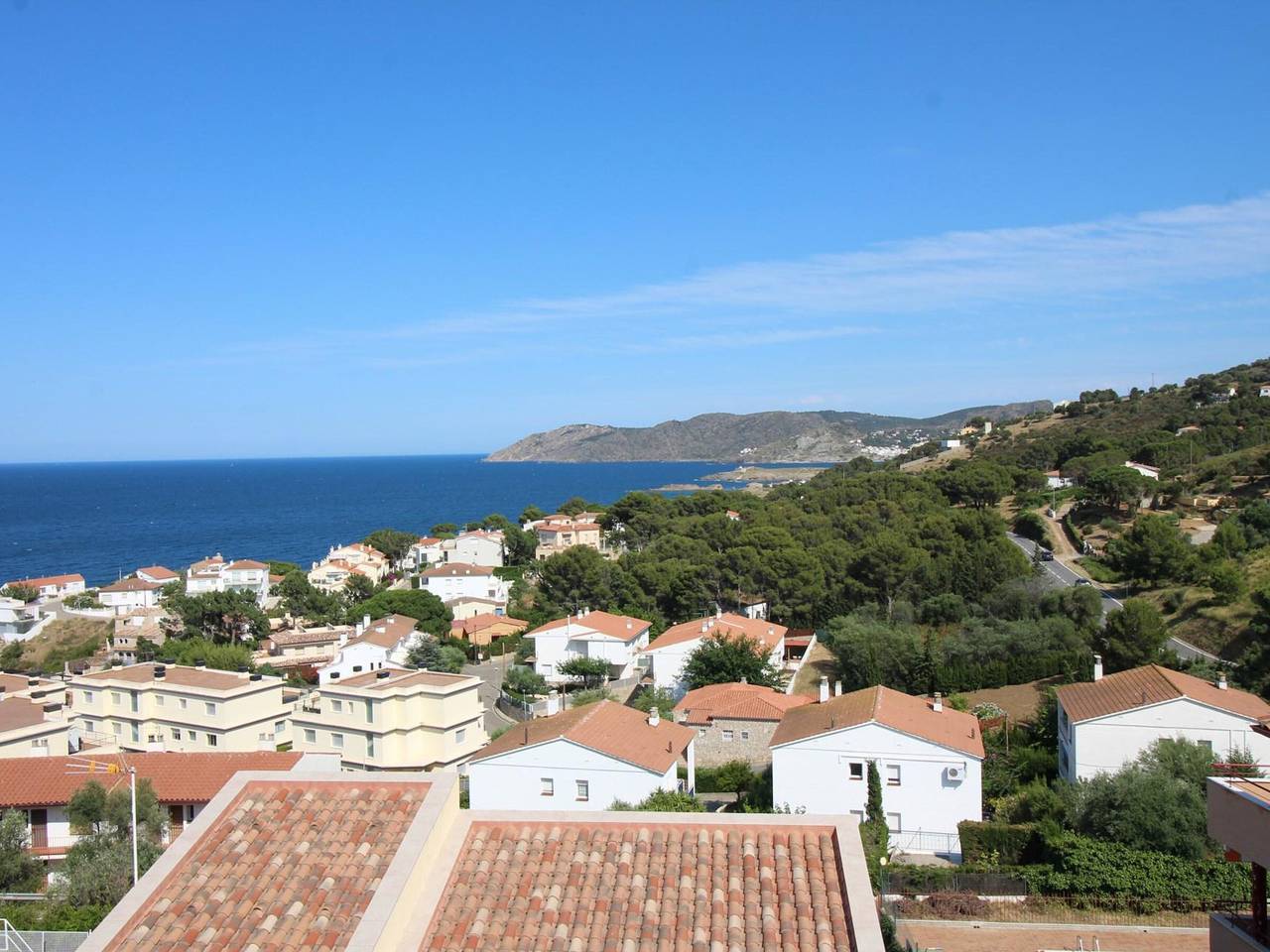 Apartamento entero, Aran 14 - Apartamento acogedor y con muy buenas vistas del mar. in Llansá, Alt Empordà