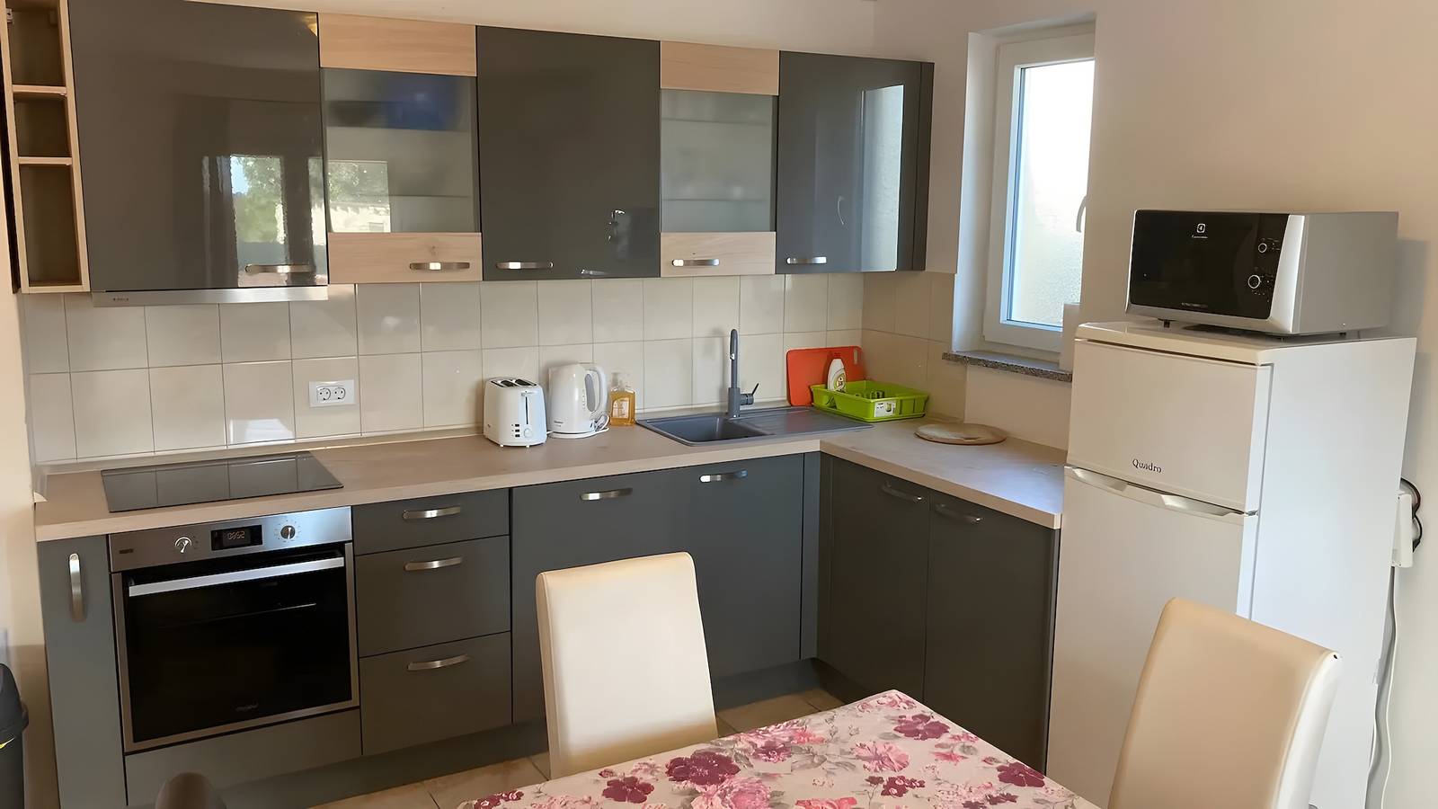 Vakantiehuis 'Dorina' met privézwembad, wifi en airconditioning in Marčana (Istria), Marčana