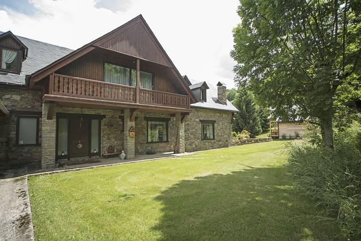 Maison pour 10 personnes, avec Terrasse et Jardin à Vielha e Mijaran