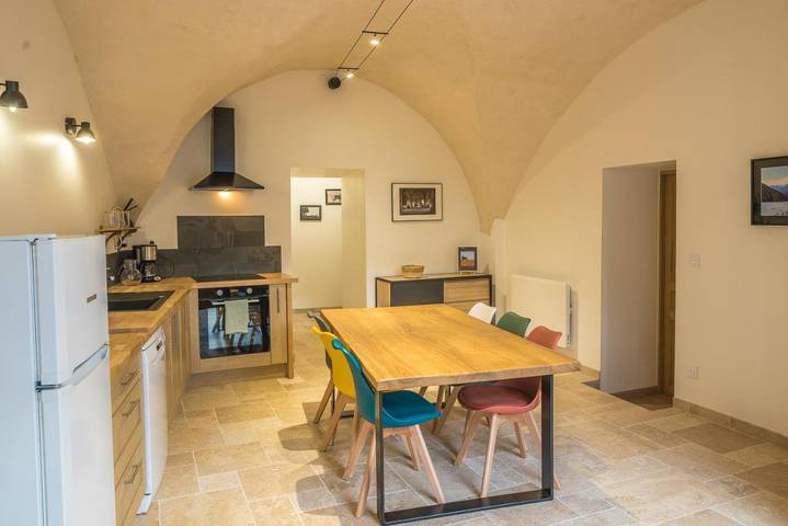 Gîte pour 2 personnes, avec terrasse à Saint-Amant-Tallende - 4