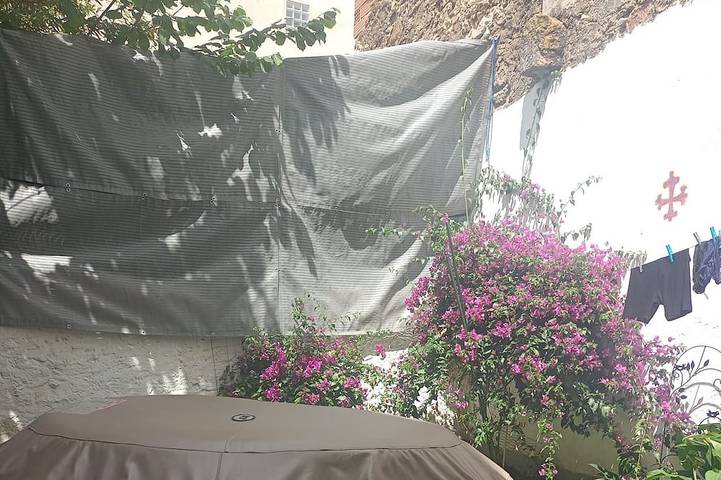Location de vacances pour 6 personnes, avec jacuzzi ainsi que balcon et jardin à Villeneuve-lès-Béziers - 4