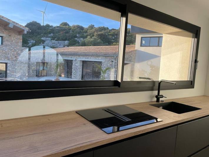 Location de vacances pour 8 personnes, avec jardin et balcon ainsi que jacuzzi et piscine à Montbazin - 4