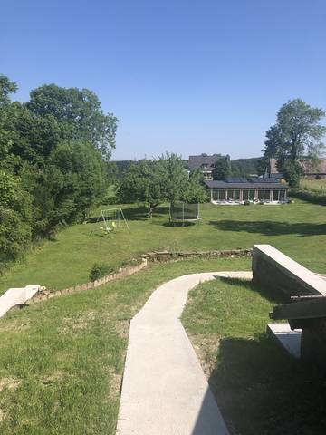 Gîte pour 8 personnes, avec jardin à Avèze