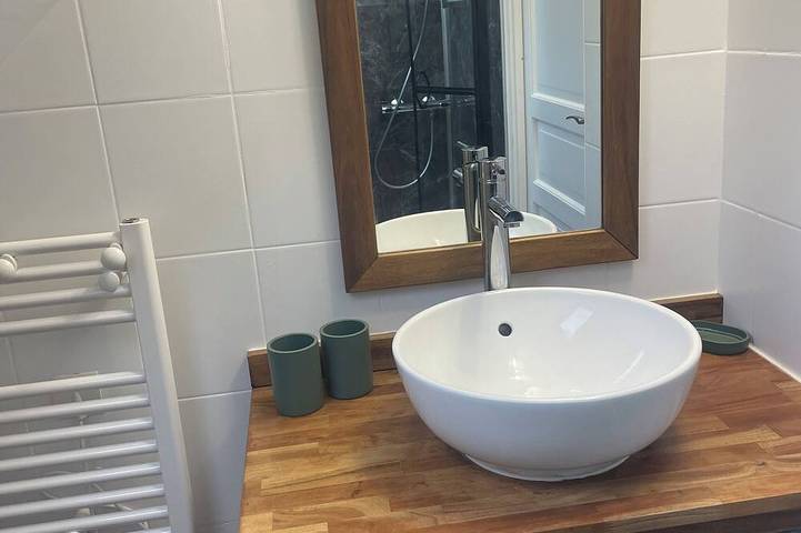 Location de vacances pour 4 personnes, avec jacuzzi ainsi que sauna et piscine, animaux acceptés à Pouldergat - 3