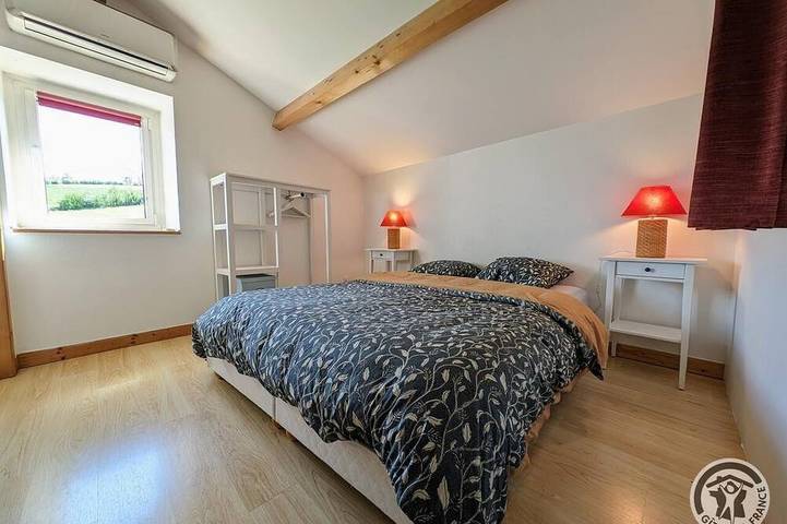 Location de vacances pour 4 personnes, avec jardin et piscine à Vaugneray - 4