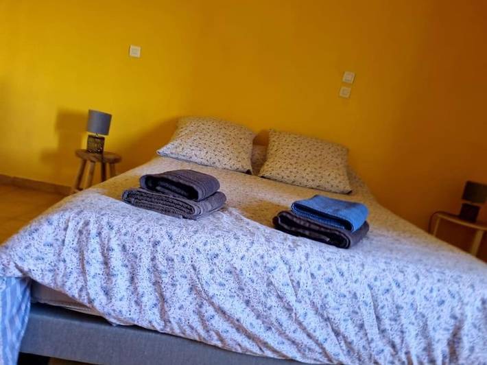 Gîte pour 4 personnes, avec vue ainsi que terrasse et jardin à Saint-Just-d'Ardèche - 4