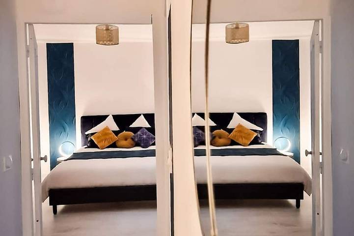 Entire apartment, L'art Déco 3 Wifi,netflix,disney+coeur de Bastide in Villefranche-de-Rouergue, Aveyron